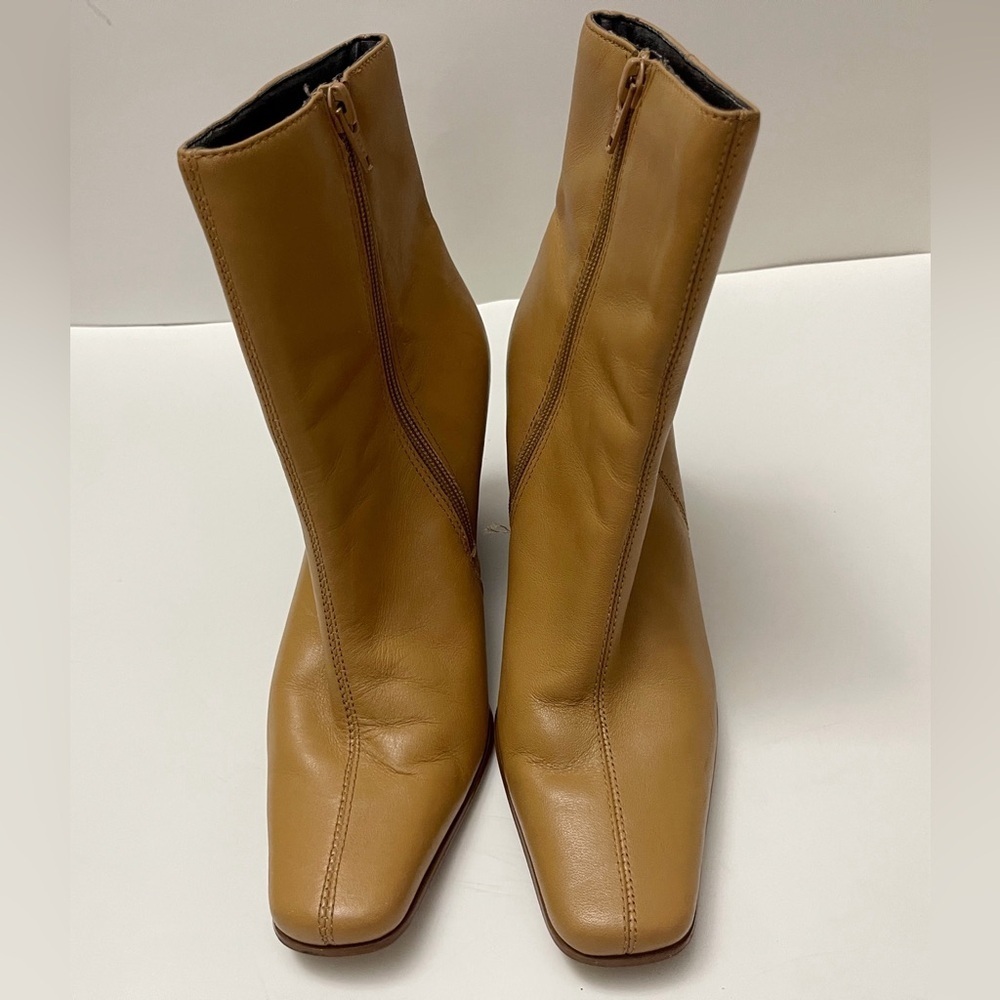 (sold)White Mountain Leather Wedge Heeled Boots Boho Chic Minimalist Casual Fall - Picture 10 of 14